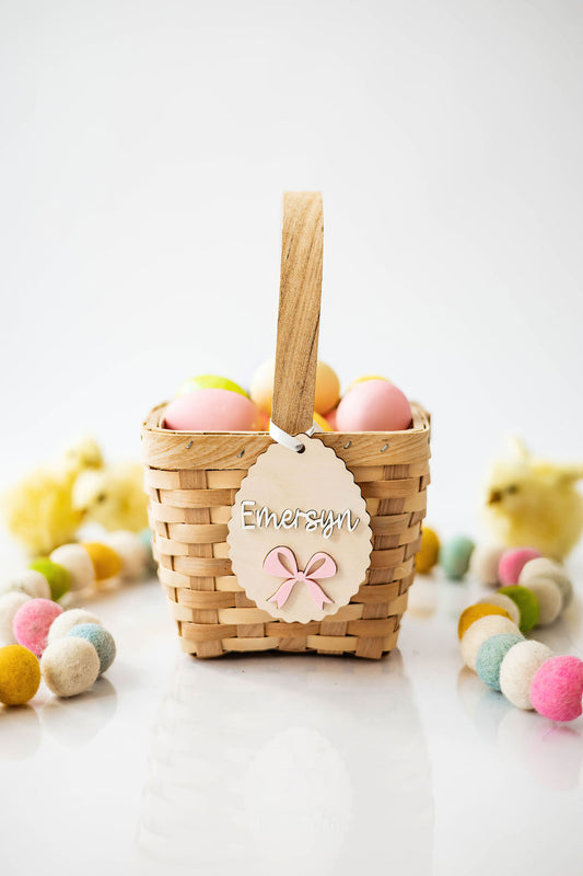 Scalloped Easter Egg with Bow Tag