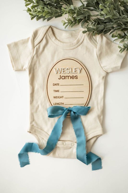 Wooden Scalloped Oval Birth Announcement Stat Sign & Nameplate With Bow