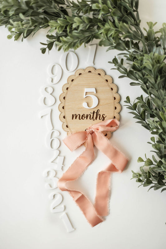 Interchangeable Wooden Scalloped Oval Monthly Milestone Markers With Bow