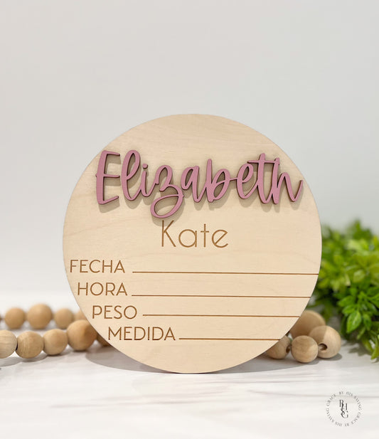 Wooden Baby Announcement Sign With Birth Stats in Spanish