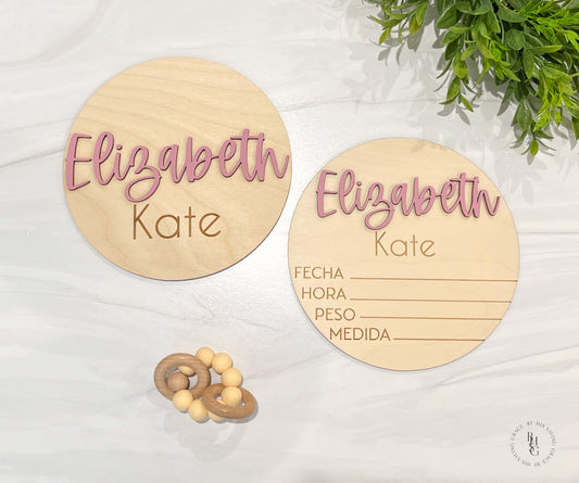 Wooden Baby Announcement Sign With Birth Stats + Nameplate Sign in Spanish