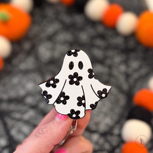 Daisy Glitter Ghost Badge Reel