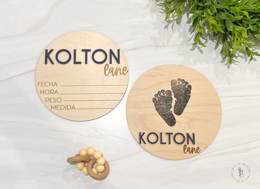 Wooden Baby Announcement Sign With Birth Stats + Footprint Sign in Spanish