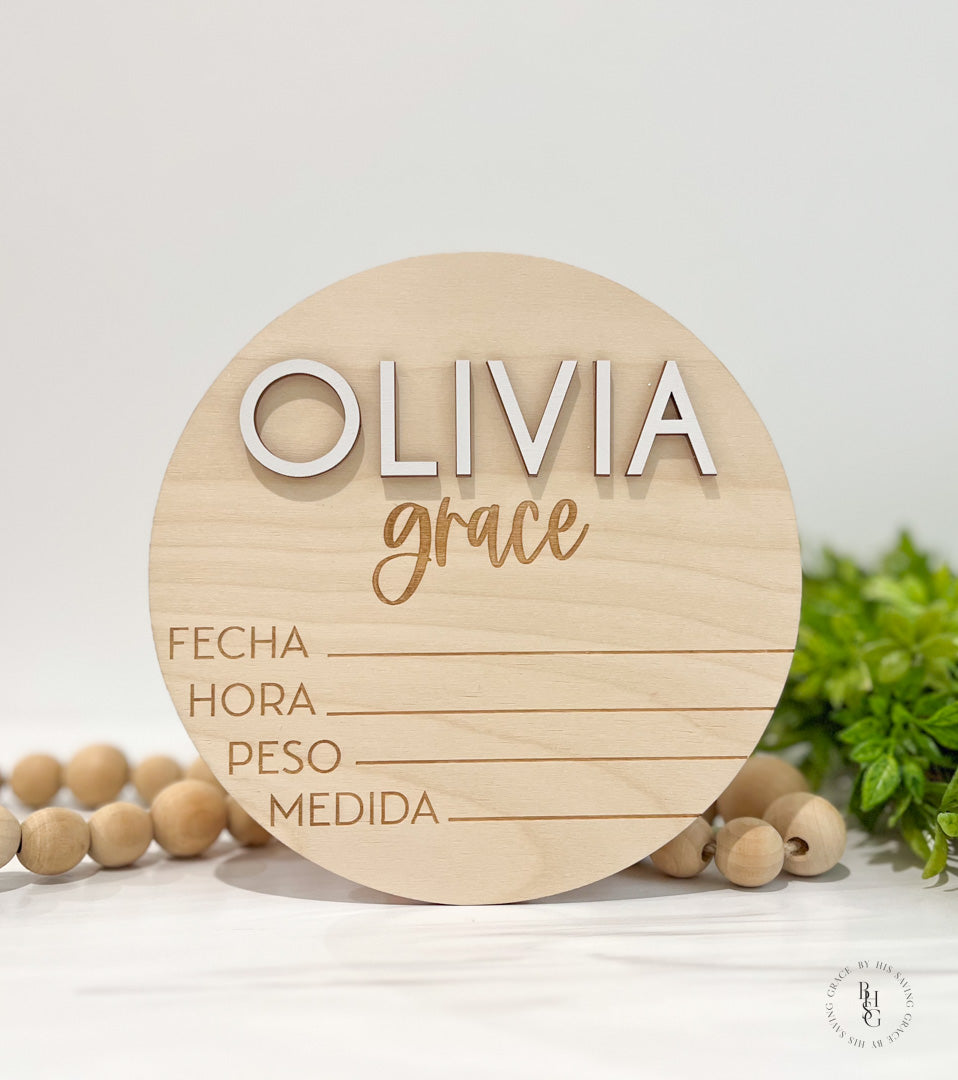 Wooden Baby Announcement Sign With Birth Stats in Spanish