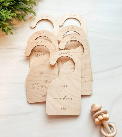 Minimalist Floral Wooden Baby Closet Dividers