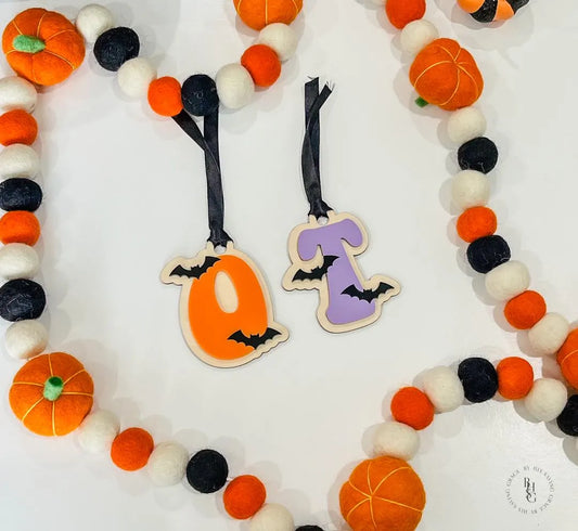 Retro Letter Halloween Tag