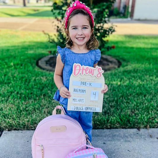 Interchangeable First and Last Day School Sign