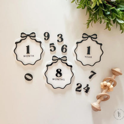 Interchangeable Number Bow Monthly Milestone Markers