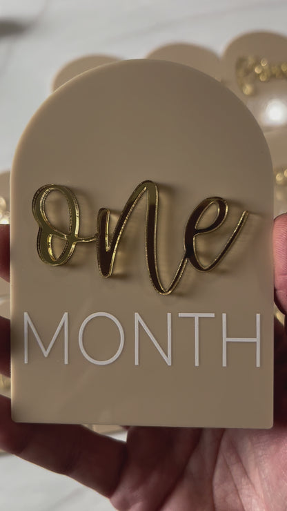 3D Acrylic Arch Monthly Milestone Discs For Baby Photos + Matching Nameplate